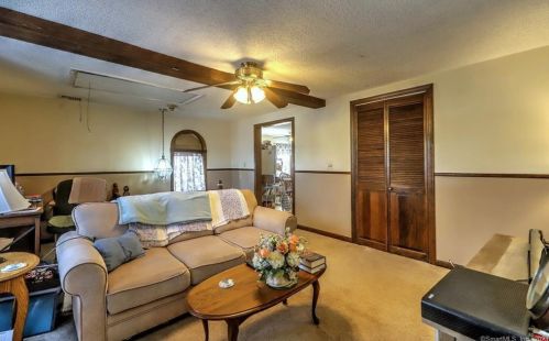 58 Washington St, Wallingford CT 06492-3530 exterior