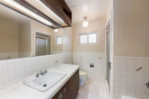 907 Hemlock Ave, Millbrae CA 94030-2042 exterior