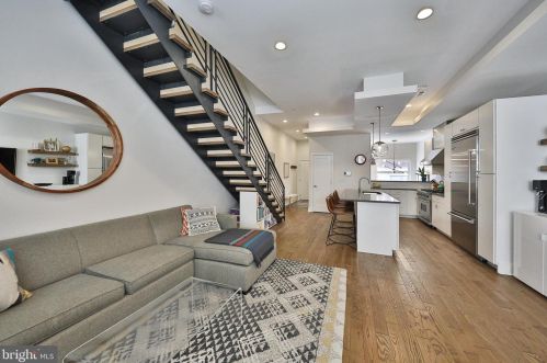 1427 Kater St, Philadelphia PA 19147-1851 exterior