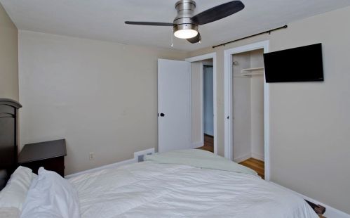 315 Winton St, Springfield MA  01118-1257 exterior