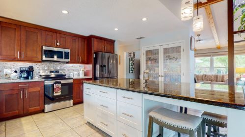 2471 Shell Ave, Fort Pierce FL  34952-6857 exterior