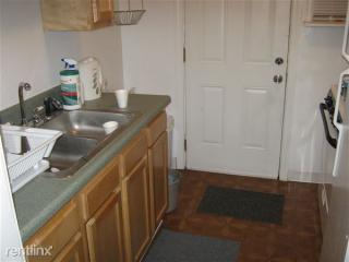 2933 Liberty Ave, Pittsburgh PA  15216-2573 exterior