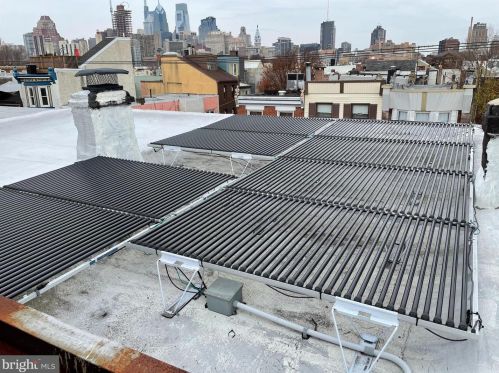 912 Catharine St, Philadelphia PA 19143-2624 exterior