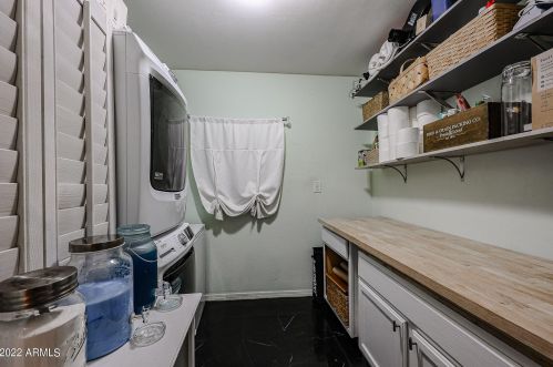 11033 39th Dr, Phoenix AZ  85029-3855 exterior