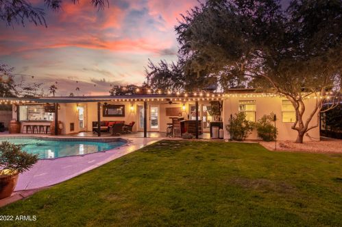 11605 37 Pl, Phoenix AZ 85050-2699 exterior