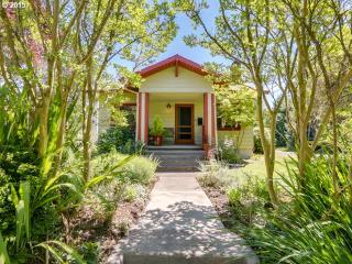 3028 55 Ave, Portland OR  97206-2159 exterior