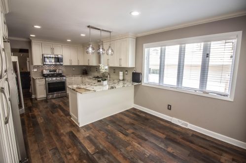 2424 Parnell Ave, Milwaukee WI 53221-4253 exterior