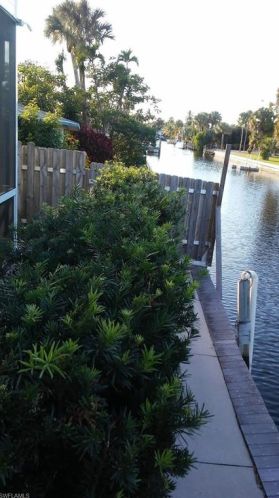 2841 Shoreview Dr, Naples FL 34112-5813 exterior