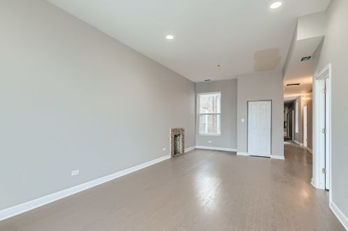 5932 Pr Ave, Chicago IL 60637-1321 exterior