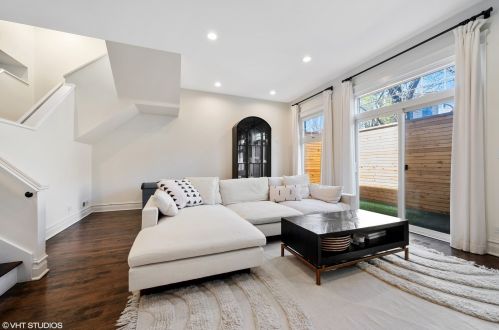 1733 Hoyne Ave, Chicago IL 60647-5541 exterior