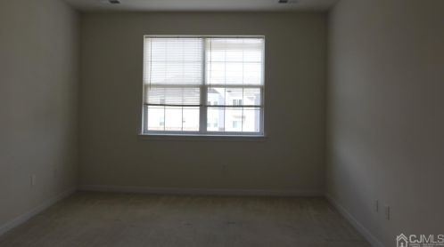 143 Tower Blvd, Piscataway NJ 08854-6674 exterior