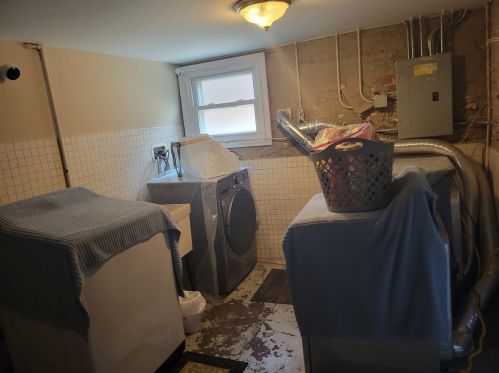 6432 Kilpatrick Ave, Chicago IL 60652-3085 exterior