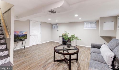 109 Raymond Ave, Alexandria VA 22301-1139 exterior