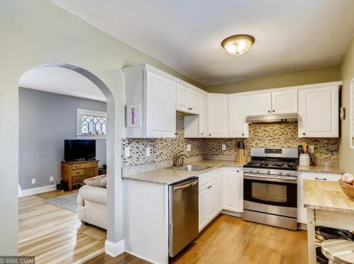 734 Delaware Ave, Saint Paul MN 55107-2538 exterior