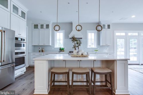 1978 Kirby Rd, Mc Lean VA 22101-5326 exterior