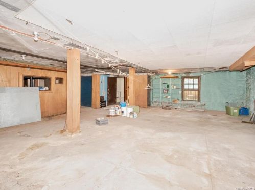 27 Forster Ave, Mount Vernon NY 10552-3409 exterior