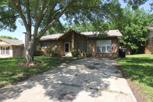 1819 Center St, Denison TX  75021-6519 exterior