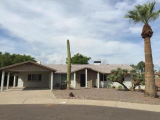 2820 Corrine Dr, Phoenix AZ  85032-7336 exterior