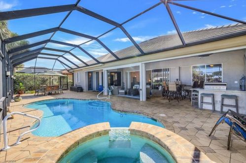 8737 Hideaway Harbor Ct, Naples FL 34120-4327 exterior