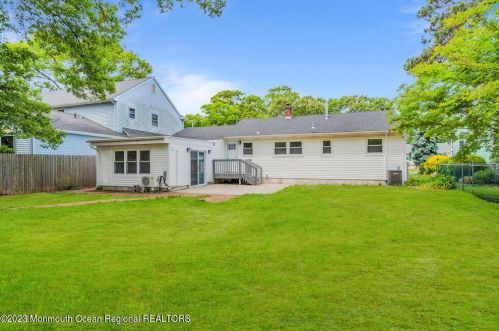 1322 River Ave, Point Pleasant Beach NJ 08742-4331 exterior