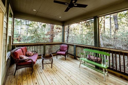 39 Forest Dr, Huntsville TX 77340-5676 exterior