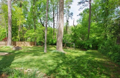 1146 Beech Hvn Rd, Atlanta GA 30324-3804 exterior