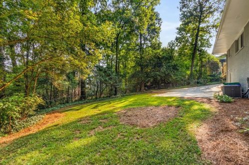 1639 Crestline Dr, Atlanta GA  30345-3820 exterior