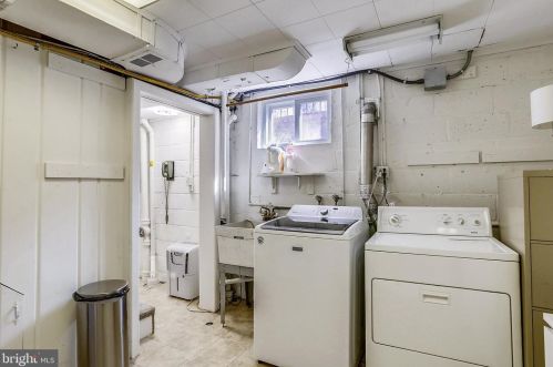 415 Hillmoor Dr, Silver Spring MD 20901-2634 exterior