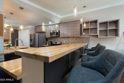 5305 15th Dr, Phoenix AZ  85015-3004 exterior