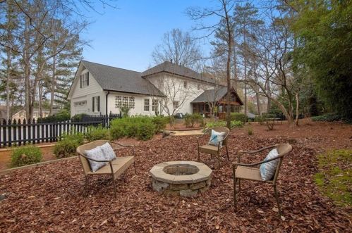 1555 Biddle Ct, Atlanta, GA 30338-2811