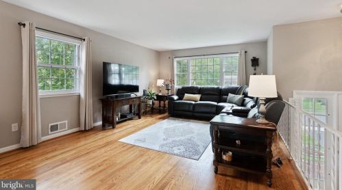 3107 Little Creek Ln, Alexandria VA  22309-2125 exterior