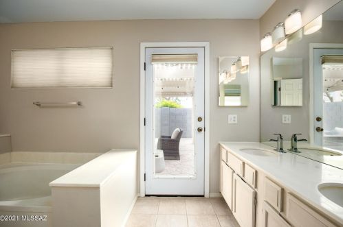 5349 Grouse Way, Tucson AZ  85742-9495 exterior