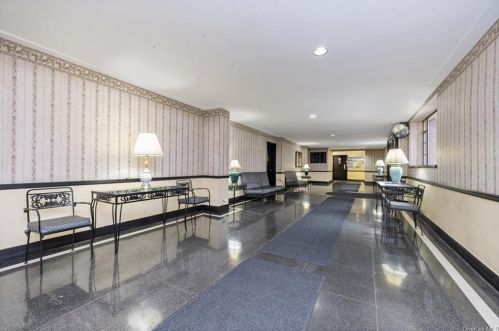 325 201st St, Bronx NY  10458-1847 exterior