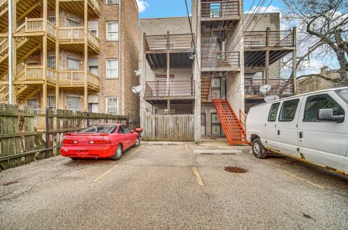 421 45th St, Chicago IL  60653-3481 exterior