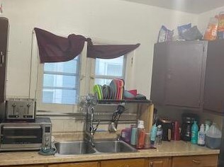 1252 45, Milwaukee WI 53210-2403 exterior