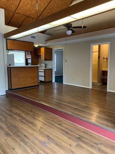 2002 Yukon St, Tampa, FL 33604-2054