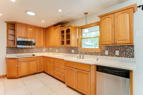 2160 County Rd F, Saint Paul MN 55110-3802 exterior