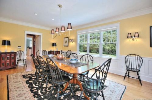 64 Bayberry Ln, Westport CT 06880-4031 exterior