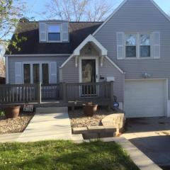 6323 Poppleton Ave, Omaha NE  68106-1539 exterior