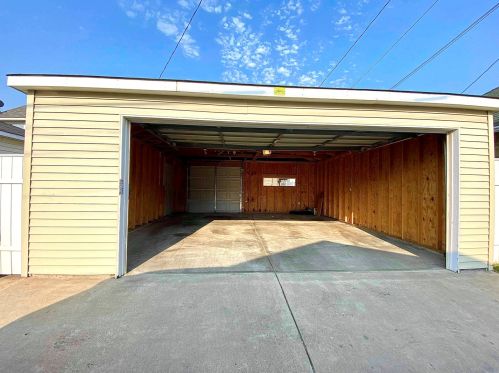 1923 Austin Blvd, Chicago IL 60804-1657 exterior