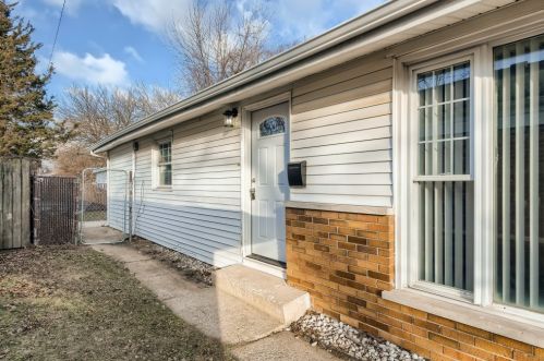 14720 Blackstone Ave, Dolton, IL 60419-2409