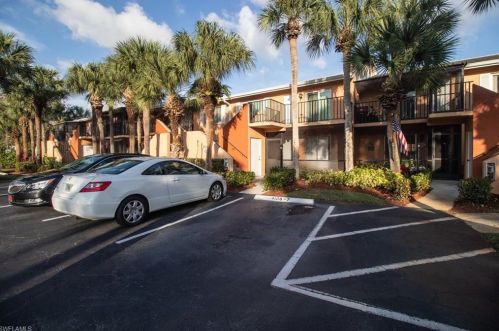 4110 Looking Glass Ln, Naples FL 34112-5227 exterior