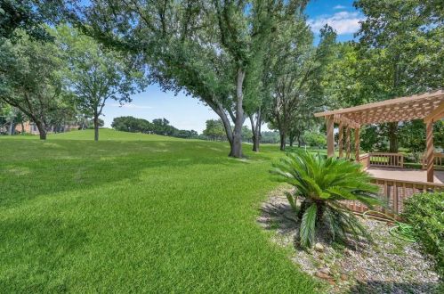 141 April Waters Dr, Montgomery TX 77356-8831 exterior