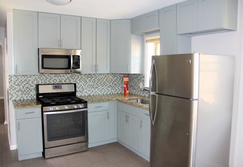 8733 Harper Ave, Chicago IL 60619-4606 exterior