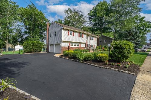 16 Hilltop Rd, Edison, NJ 08820-2803