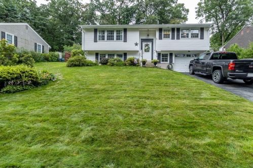 32 Burt Rd, Springfield, MA 01118-1848