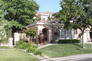 8008 Gilleland Dr, Roseville, CA 95747-5938