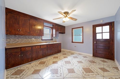 5406 Lorel Ave, Chicago, IL 60638-2924