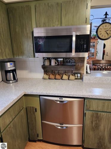 740 Witbeck Dr, Clare MI 48617-9721 exterior