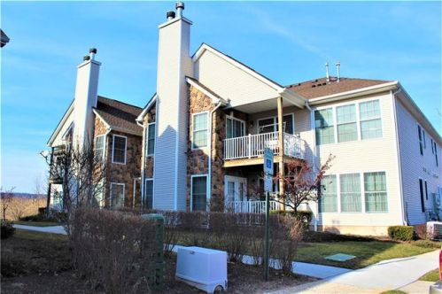 117 Chariot Ct, Piscataway, NJ 08854-6668